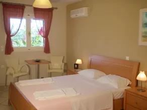 Villa Levantes, villas close to beaches, shops, bakeries, restaurants and cafes - Image 5