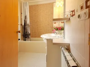 GERKENS: Holiday home with communal pool in l'Escala - Image 3