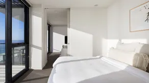 Nalu - holiday apartment overlooking Newcastle Beach - Image 4