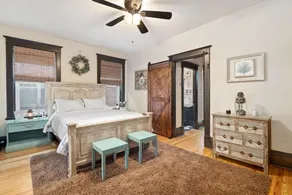 The RUSTIC CITY INN: Centrally located to everything, in beautiful Tower Grove - Image 3