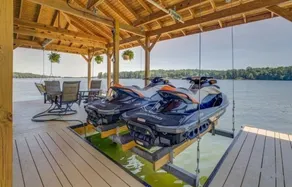 Amazing rustic cabin with 450' of water frontage on Jackson Lake - Image 3