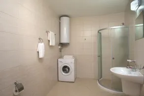 Marina Beach Apartments Pomorie - Image 4
