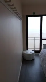 Vintage 70's design appartment with stunning sea views - Image 4