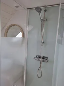 Petite Maison de Pêcheur à 10 m de la Plage, Avec Jardin Clos - Image 2