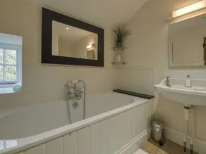 The Farmhouse - Image 4