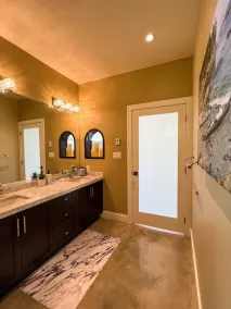 Luxurious Beachfront Villa with private hot tub, huge deck, family/pet-friendly! - Image 5