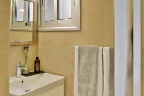 Phaedrus Living: Seaside Luxury Flat Lighthouse 67 - Image 3