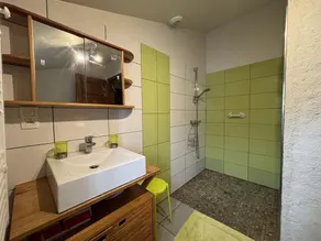 Öko-freundliches, komfortables Haus mit Garten und Haustieren erlaubt - Image 2