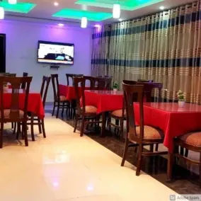 Eat And Read Hotel - Image 3