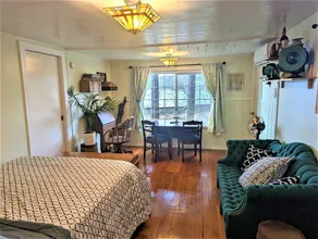 Brakeman's Bay - Charming Lakefront Studio - Wheelchair Accessible - Image 4