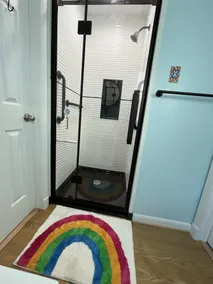 Family and Pet Friendly, steps from the beach - Image 5