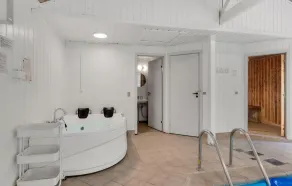 Cozy Home In Hadsund With Sauna - Image 3