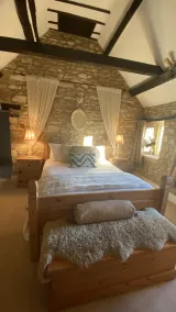 Beautiful peaceful village location,  gorgeous  views across the valley in AONB. - Image 4