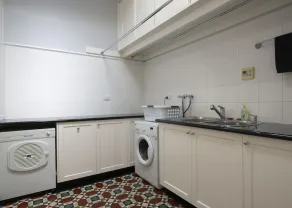 Charming Historic Home With Modern Interior - In The Heart Of Ballarat - Image 3