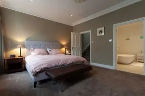 Beautiful family/group house in Parsons Green, London SW6 - Image 5