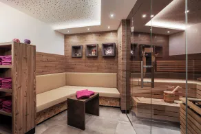 Studio Niederseer by we rent, JOKERCARD INCLUDED - Image 2