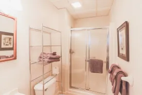 Sleeps 4 Fully Equipped Apartment Near Golf Courses - Image 2