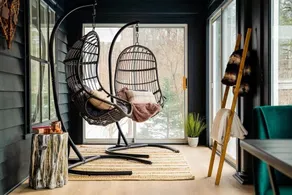 Artist Bluff: Chic 1BR Retreat | King Bed, Fireplace, Private Access - Image 2