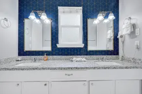 Private Pool ! King Bed ! Cozy Patio & BBQ 7b/4ba - Image 4