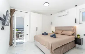 Awesome home in Baska - Image 2