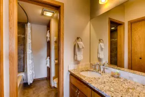 Unique & Modern 3 BR 2BA Condo- Ski-in Ski-out - Image 5