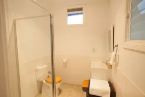 Cosy two bedroom cottage in the centre of Pokolbin - Image 2