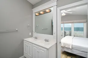 Hobbs Realty - “Southern Belle” | Oceanfront Hospitality w/ Private Heated Pool - Image 5