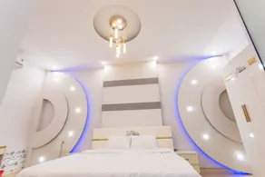 STUNNING 3 BR WITH UNIQUE ROOMS - Image 4