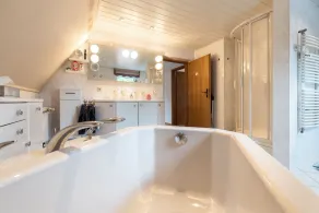 Family-friendly vacation home for up to 6 people - Image 4