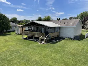 Craig Lake Cottage - Lakefront, with pontoon rental available, on 7 lake chain. - Image 2