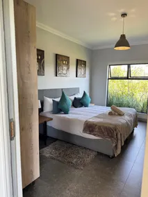 Stones Throw Manor - Image 5