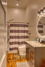 Luxury Penthouse located in the heart of Yankton. - Image 5
