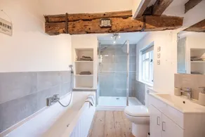 Vela Art Gallery - Holiday Apartment - Image 3