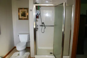 1,500 sq ft private guest suite on the beautiful Portage Lakes - Image 3
