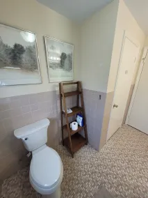 Private Home, Quiet Neighborhood, Pet Friendly.   - Image 5