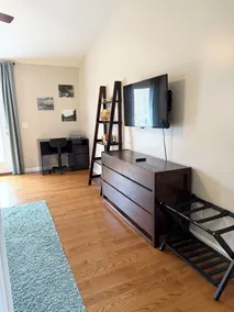 Feel At Home Away From Home! 3 beds, 2 baths, game room. EV charger. - Image 4