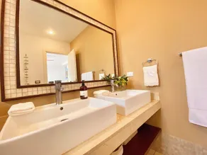 Peninsula 38, Luxury & Cozy 2bdr ♡ Beautiful terrace ♡ Fast wifi - Image 4