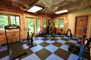 Beautiful Private Lakefront new Log Home - Image 4