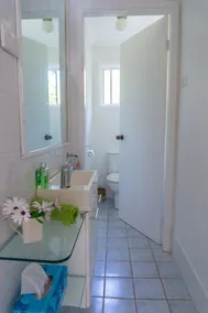Castaway Macmasters Beach House | Opposite beach path | Pet friendly - Image 5