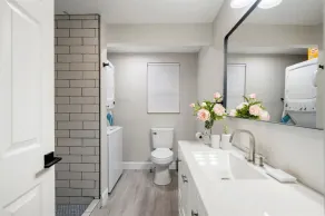 Park Combo | 6BR Waterfront | with Hot tub Sleeps 19! - Image 3