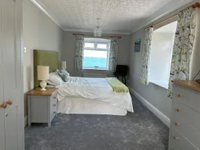 Stunning Beach Front Apartment - Watch the dolphins over breakfast - Image 3