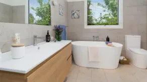 Mornington Peninsula Escape.  Tennis Court, Swimming Pool & Spa - Image 4