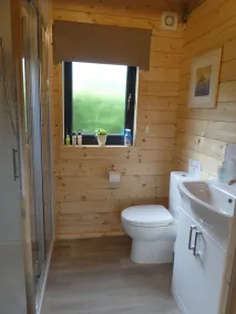Pound Farm Holidays - Orchard Lodge - Image 2