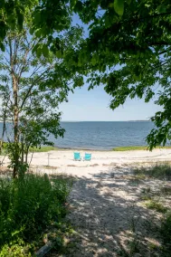 North Fork Home Steps to Private Beach & Walk to Marina, Farms, Restaurants. - Image 4
