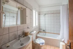 Villa Lenio Perithia Loutses - Image 5