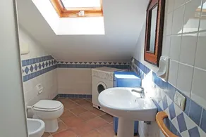 A really cute and tasteful apartment just 180 from the sandy beach. - Image 2