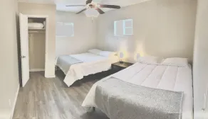 Blue Bungalow with King bed by the lake - Image 3