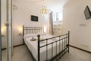 Niko's House Salò near Lake & beach - Happy Rentals - Image 5