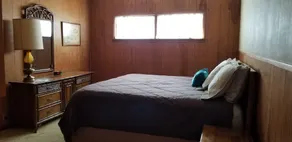 Spacious house with Wifi -- only 10 minutes from Hubbard Lake. - Image 2