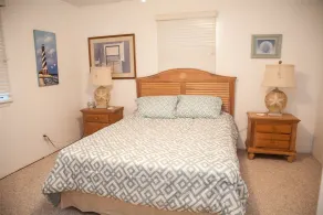 Native Sun 2 Bedroom Cottage by RedAwning - Image 3